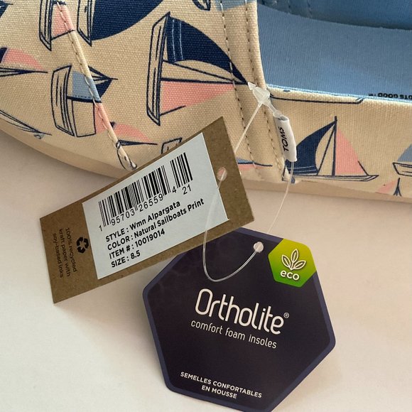 TOMS Alpargata "Natural Sailboat Print" Canvas Size 8 1/2 NWT - Picture 2 of 6